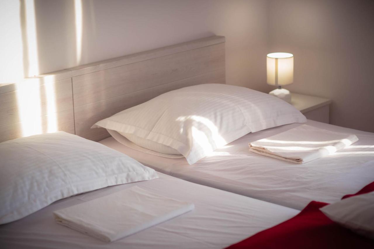 Apartmani Bare I Danica Grebastica Ngoại thất bức ảnh