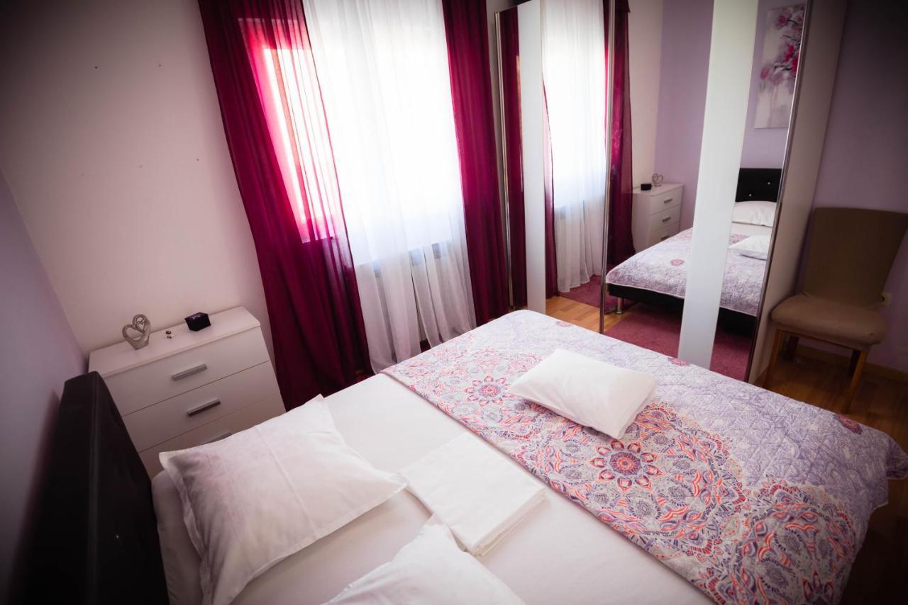 Apartmani Bare I Danica Grebastica Ngoại thất bức ảnh