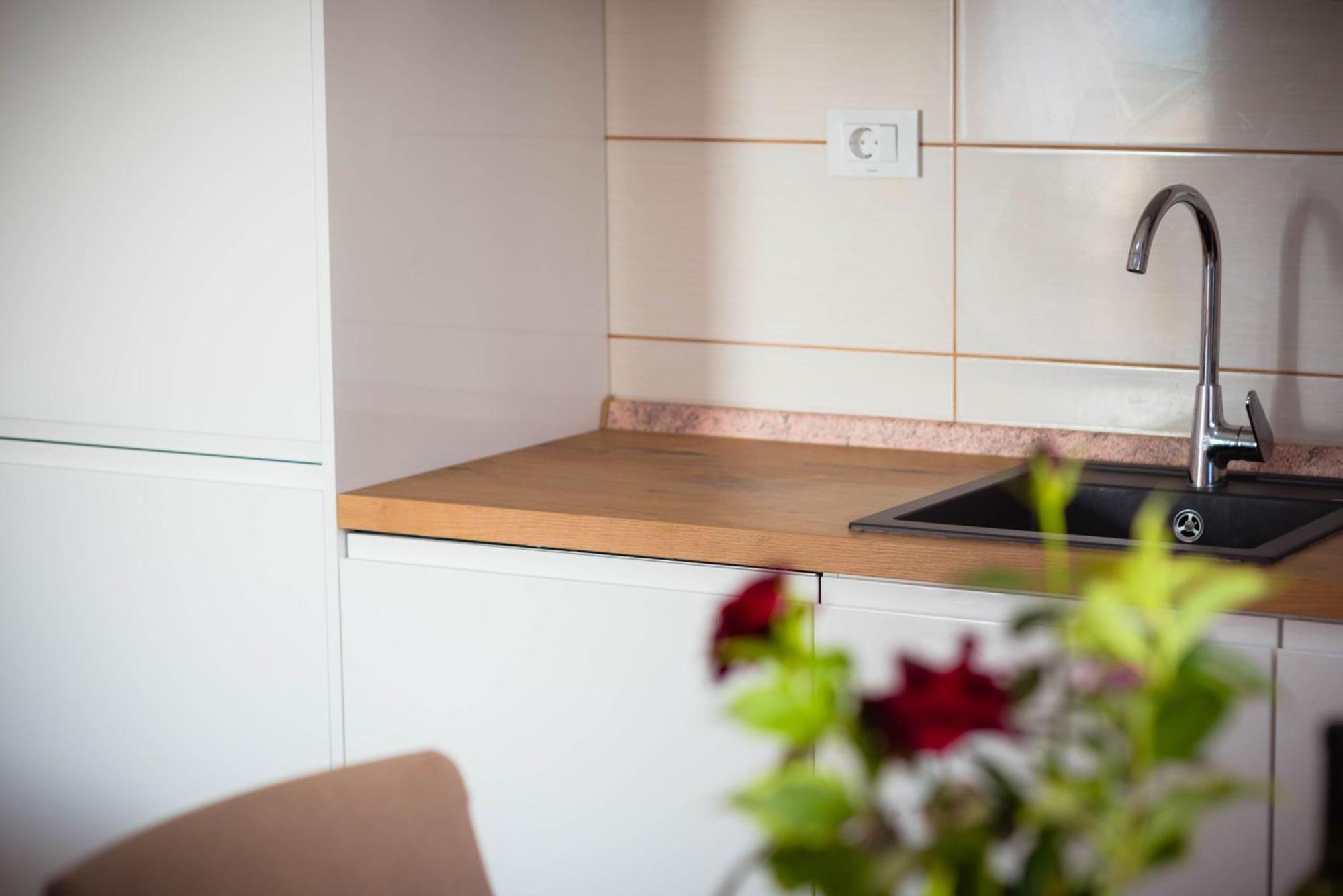 Apartmani Bare I Danica Grebastica Ngoại thất bức ảnh
