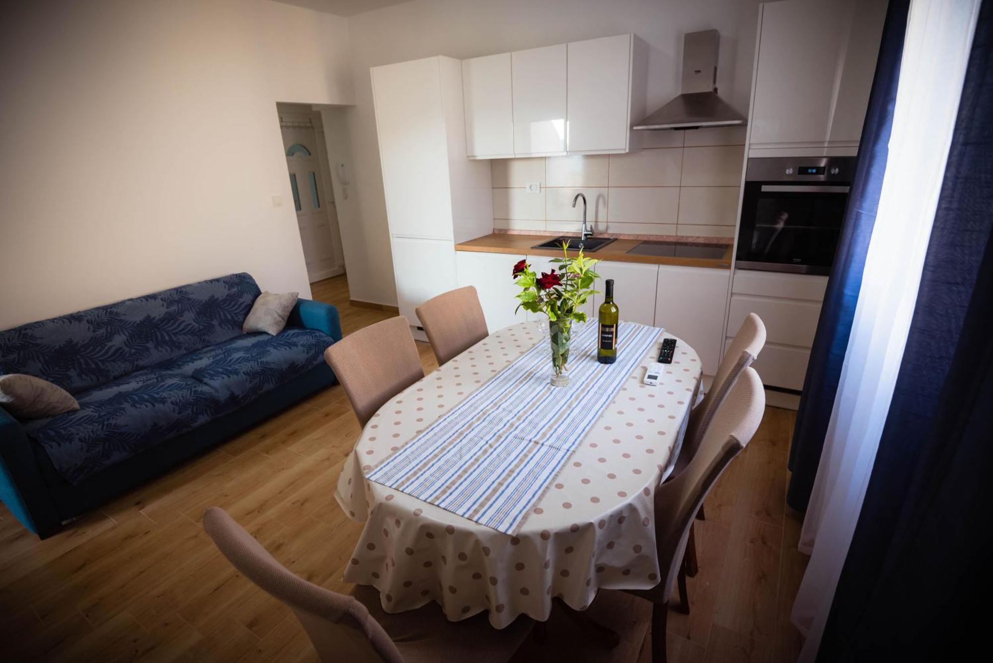Apartmani Bare I Danica Grebastica Ngoại thất bức ảnh